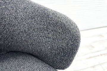 オカムラ emolto(エモルト)シリーズ 中古 ミーティングチェア 多目的チェア L434RW-FZW1 中古オフィス家具の画像