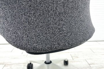 オカムラ emolto(エモルト)シリーズ 中古 ミーティングチェア 多目的チェア L434RW-FZW1 中古オフィス家具の画像