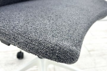 オカムラ emolto(エモルト)シリーズ 中古 ミーティングチェア 多目的チェア L434RW-FZW1 中古オフィス家具の画像