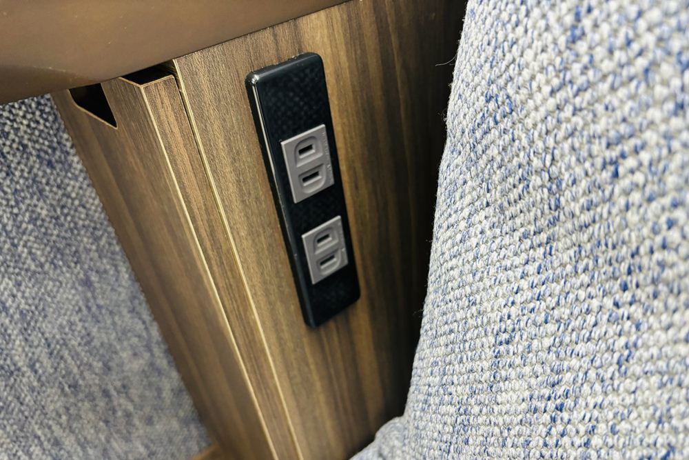 オリバー ブースソファ ワークブース 中古 パーテーション ラウンジソファ 1人用ソファ 中古オフィス家具 920/820/1270の画像