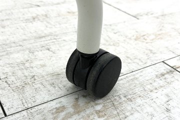 ルナチェア オカムラ 中古 ミーティングチェア ネスティングチェア 会議椅子 中古オフィス家具 81S1AY イエローの画像