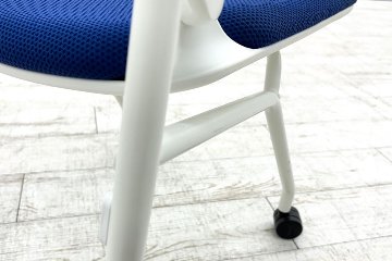 オカムラ ルナチェア 中古 ミーティングチェア 中古チェア 会議椅子 中古オフィス家具 81S1AY ブルーの画像