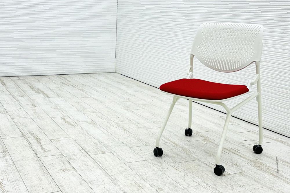 オカムラ ルナチェア 中古  ミーティングチェア 中古チェア 会議椅子 中古オフィス家具 81S1AY レッドの画像