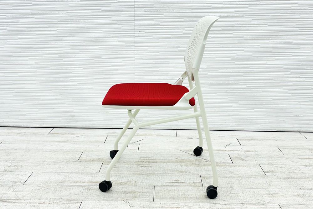 オカムラ ルナチェア 中古  ミーティングチェア 中古チェア 会議椅子 中古オフィス家具 81S1AY レッドの画像
