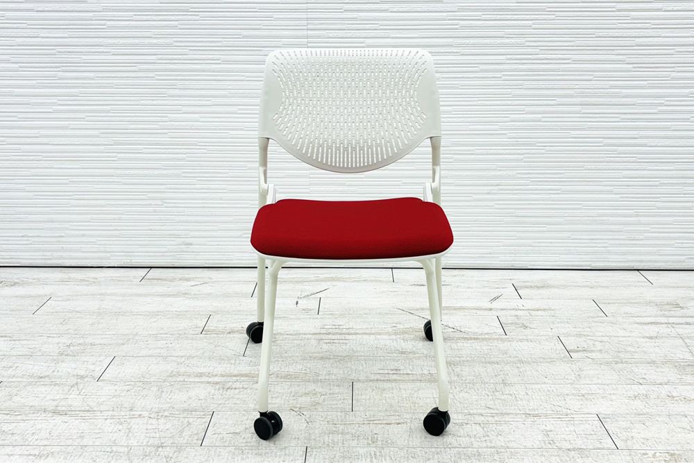 オカムラ ルナチェア 中古  ミーティングチェア 中古チェア 会議椅子 中古オフィス家具 81S1AY レッドの画像