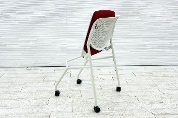 オカムラ ルナチェア 中古  ミーティングチェア 中古チェア 会議椅子 中古オフィス家具 81S1AY レッドの画像