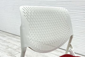 オカムラ ルナチェア 中古  ミーティングチェア 中古チェア 会議椅子 中古オフィス家具 81S1AY レッドの画像