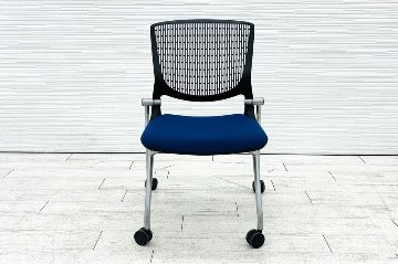 オカムラ グラータチェア 中古 【4本セット】 ネスティングチェア ミーティングチェア 肘無 ブルー 中古オフィス家具 の画像