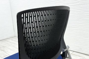 オカムラ グラータチェア 中古 【4本セット】 ネスティングチェア ミーティングチェア 肘無 ブルー 中古オフィス家具 の画像