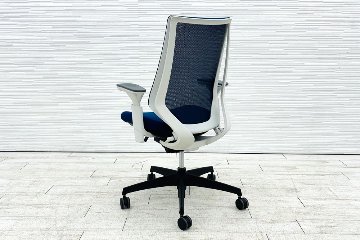 コクヨ デュオラチェア 中古 2018年製 KOKUYO Duora クッション 可動肘 中古オフィス家具 ブルーの画像