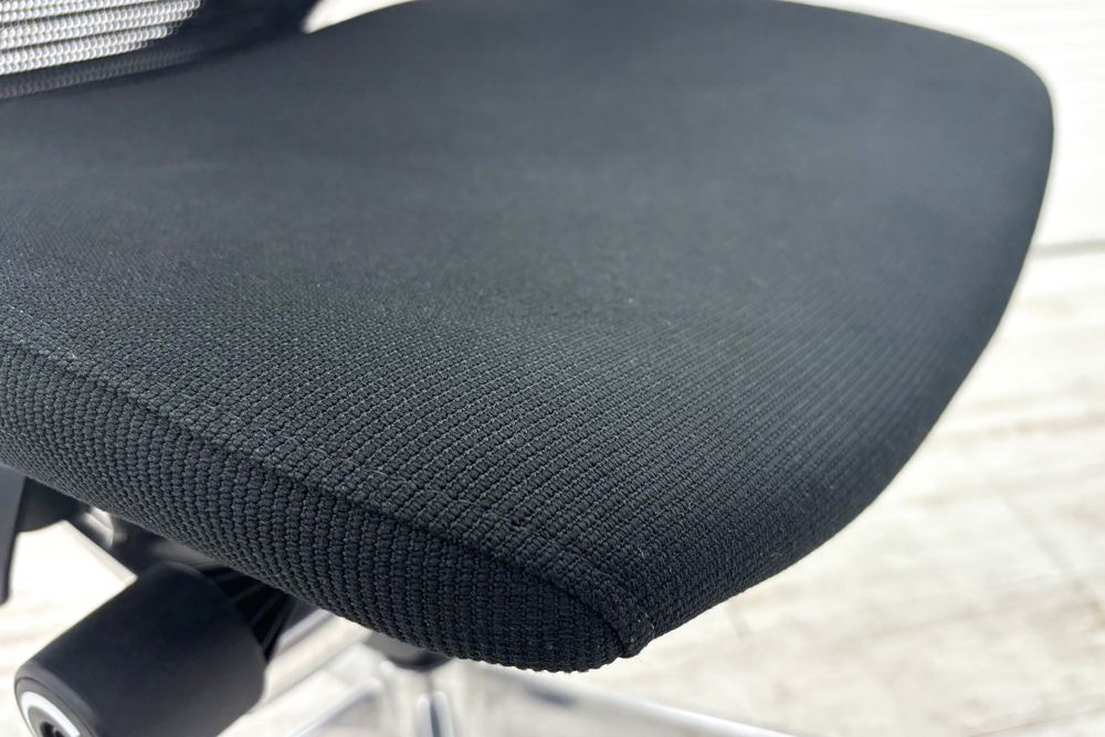 バロンチェア オカムラ 中古 OKAMURA Baron 中古オフィス家具 ポリッシュフレーム メッシュ ハイバック ランバーサポート ブラックの画像