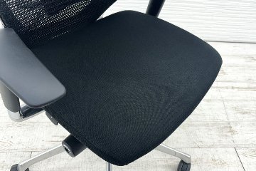 バロンチェア オカムラ 中古 OKAMURA Baron 中古オフィス家具 ポリッシュフレーム メッシュ ハイバック ランバーサポート ブラックの画像