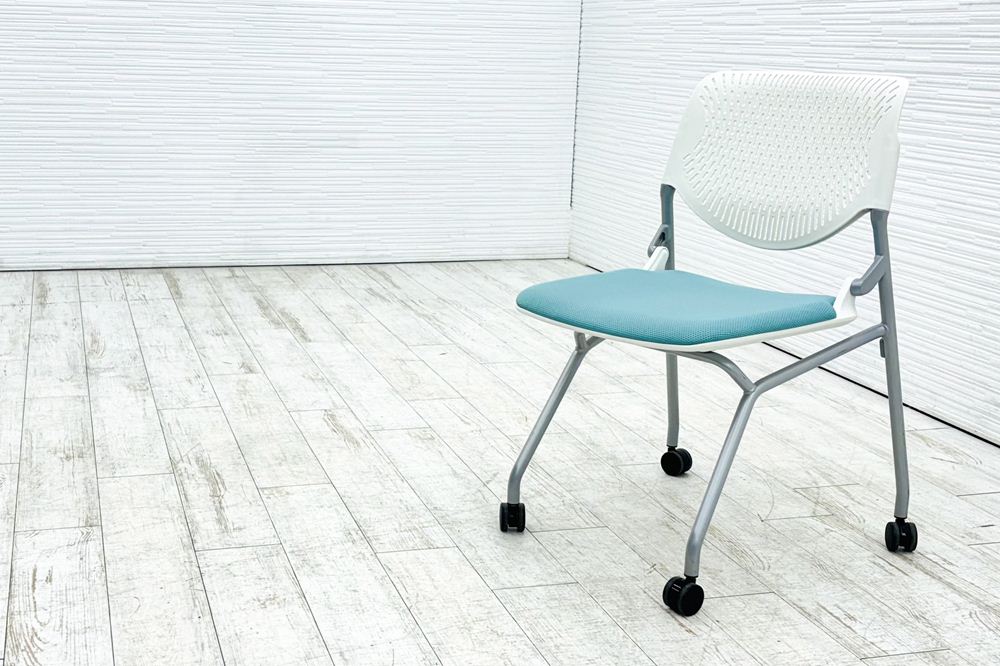 オカムラ ルナチェア 中古 肘無 Runa ミーティングチェア ネスティングチェア 会議椅子 中古オフィス家具 81S1AA セージの画像