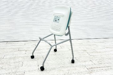 オカムラ ルナチェア 中古 肘無 Runa ミーティングチェア ネスティングチェア 会議椅子 中古オフィス家具 81S1AA セージの画像