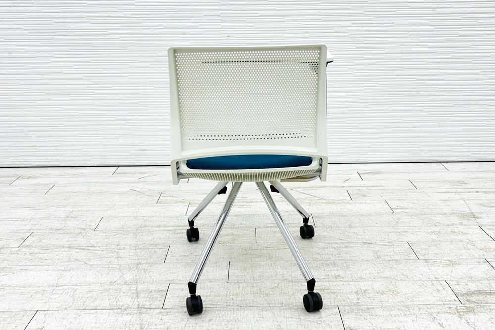 オカムラ COURIR クリールシリーズ ミーティングチェア 中古 【4脚セット】 会議椅子 ネスティングチェア 中古オフィス家具 9317XB-F008 テーブル付 プラムの画像