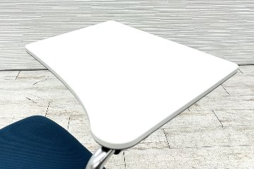 オカムラ COURIR クリールシリーズ ミーティングチェア 中古 【4脚セット】 会議椅子 ネスティングチェア 中古オフィス家具 9317XB-F008 テーブル付 プラムの画像