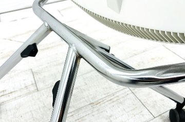 オカムラ COURIR クリールシリーズ ミーティングチェア 中古 【4脚セット】 会議椅子 ネスティングチェア 中古オフィス家具 9317SR-F002 セージの画像