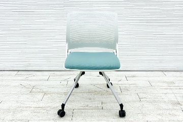 オカムラ COURIR クリールシリーズ ミーティングチェア 中古 【4脚セット】 会議椅子 ネスティングチェア 中古オフィス家具 9317SR-F002 セージの画像