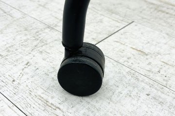 オカムラ ライブス ネスティングチェア 中古 Lives Nesting Chair ミーティングチェア 会議椅子 中古オフィス家具 ベージュの画像