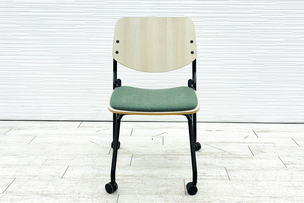 オカムラ ライブス ネスティングチェア 中古 【4脚セット】 Lives Nesting Chair ミーティングチェア 会議椅子 中古オフィス家具 ダークグリーンの画像