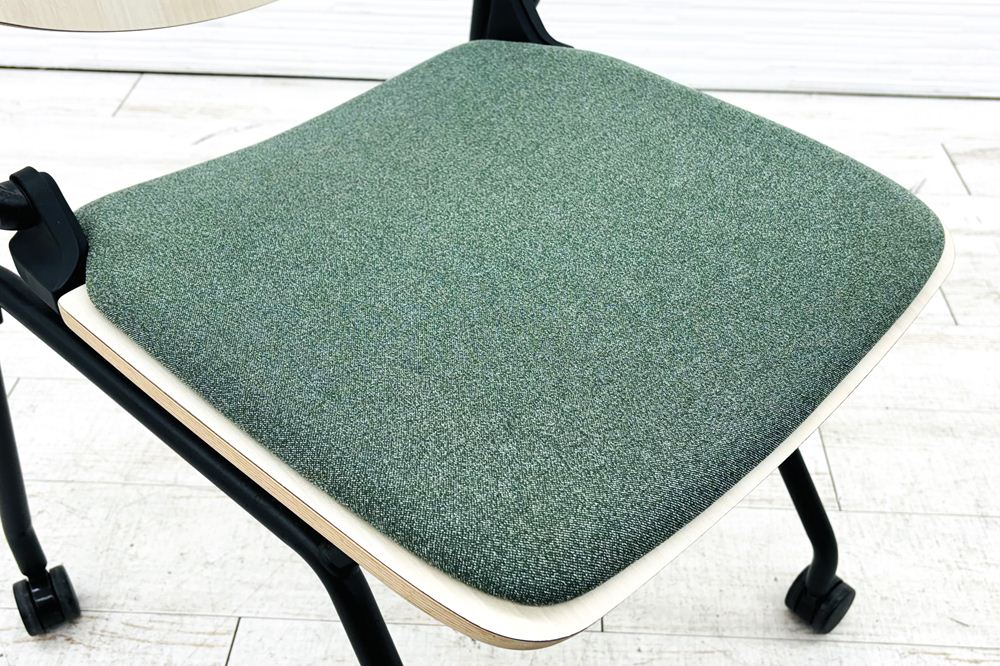 オカムラ ライブス ネスティングチェア 中古 【4脚セット】 Lives Nesting Chair ミーティングチェア 会議椅子 中古オフィス家具 ダークグリーンの画像