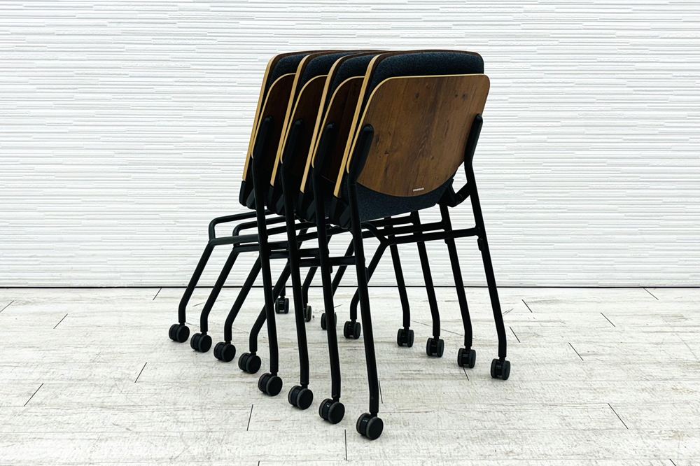 オカムラ ライブス ネスティングチェア 中古 【4脚セット】 Lives Nesting Chair ミーティングチェア 会議椅子 中古オフィス家具 インディゴの画像