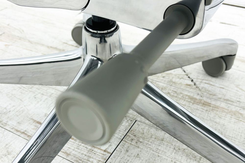 【未使用品】 自社保証有 エルゴヒューマンプロ2 オットマン 中古 ergohuman PRO2 Ottoman 中古オフィス家具 GYフレーム ホワイトメッシュ メモリーロッキング付の画像