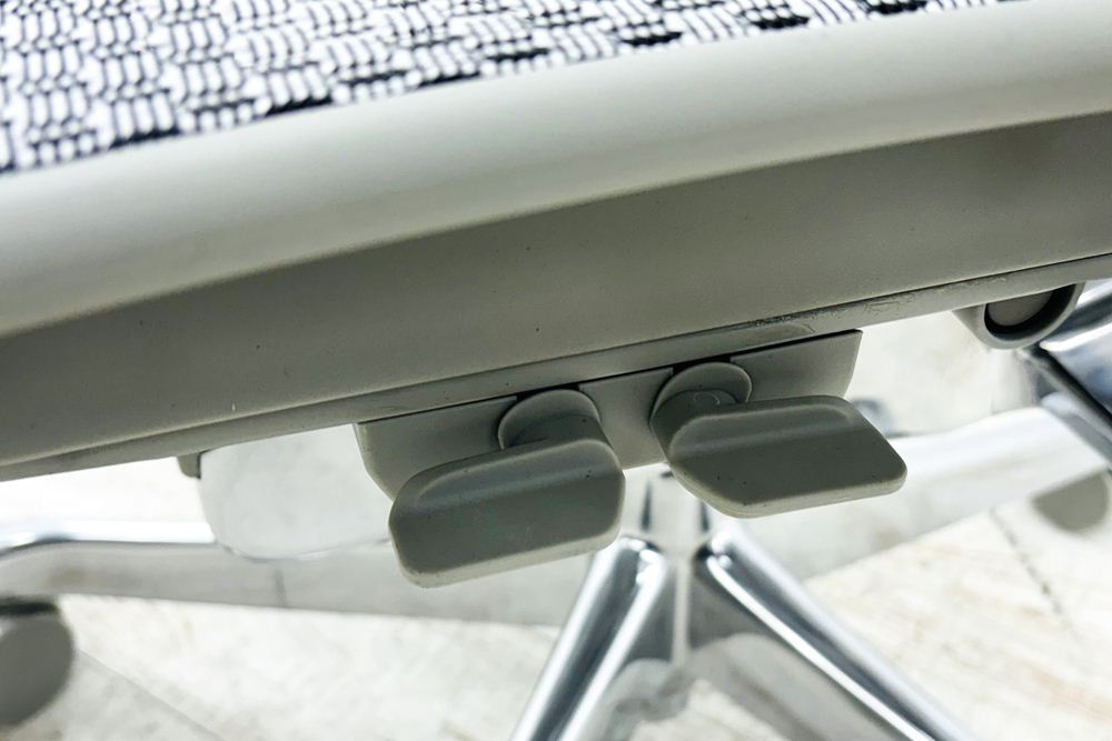 【未使用品】 自社保証有 エルゴヒューマンプロ2 オットマン 中古 ergohuman PRO2 Ottoman 中古オフィス家具 GYフレーム ホワイトメッシュ メモリーロッキング付の画像