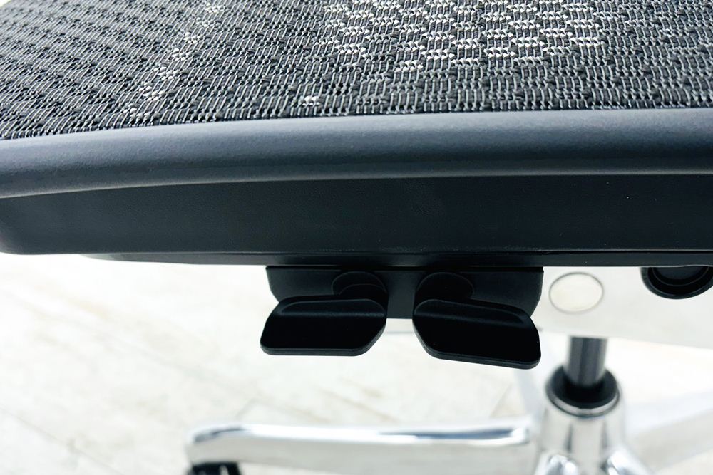 【未使用品】 自社保証有 エルゴヒューマンプロ2 オットマン 中古 ergohuman PRO2 Ottoman 中古オフィス家具 BKフレーム ブラック メモリーロッキング付の画像