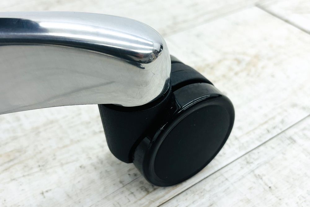 【未使用品】 自社保証有 エルゴヒューマンプロ2 オットマン 中古 ergohuman PRO2 Ottoman 中古オフィス家具 BKフレーム ブラック メモリーロッキング付の画像