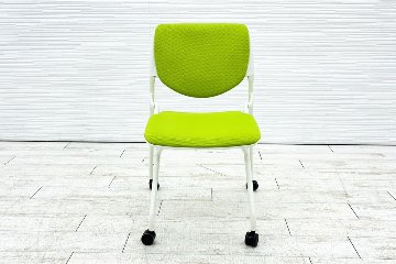 オカムラ ルナチェア 中古 ミーティングチェア 中古チェア 会議椅子 ネスティングチェア 中古オフィス家具 81S1AZ ライムグリーンの画像