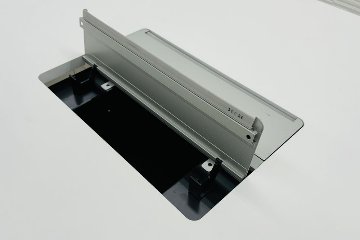 オカムラ マニフォールド 中古 幅3200 大型会議テーブル ミーティングテーブル 会議机 ホワイト 中古オフィス家具 3200/1200/720の画像