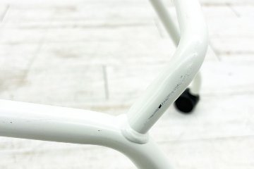 オカムラ ルナチェア 中古 肘無 Runa ミーティングチェア ネスティングチェア 会議椅子 中古オフィス家具 81S1AY ブラックの画像