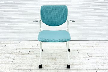 オカムラ ルナチェア 中古 肘付 Runa ミーティングチェア ネスティングチェア 会議椅子 中古オフィス家具 セージの画像