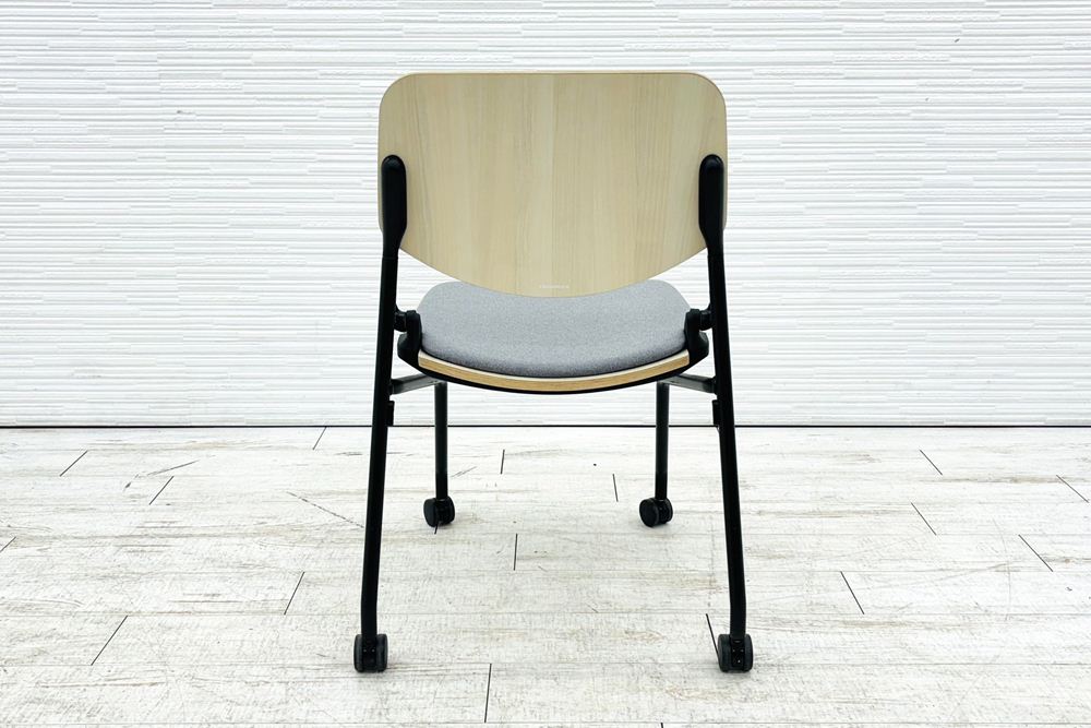 オカムラ ライブス ネスティングチェア 中古 Lives Nesting Chair ミーティングチェア 会議椅子 中古オフィス家具 グレーの画像