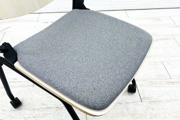 オカムラ ライブス ネスティングチェア 中古 Lives Nesting Chair ミーティングチェア 会議椅子 中古オフィス家具 グレーの画像