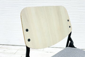 オカムラ ライブス ネスティングチェア 中古 Lives Nesting Chair ミーティングチェア 会議椅子 中古オフィス家具 グレーの画像