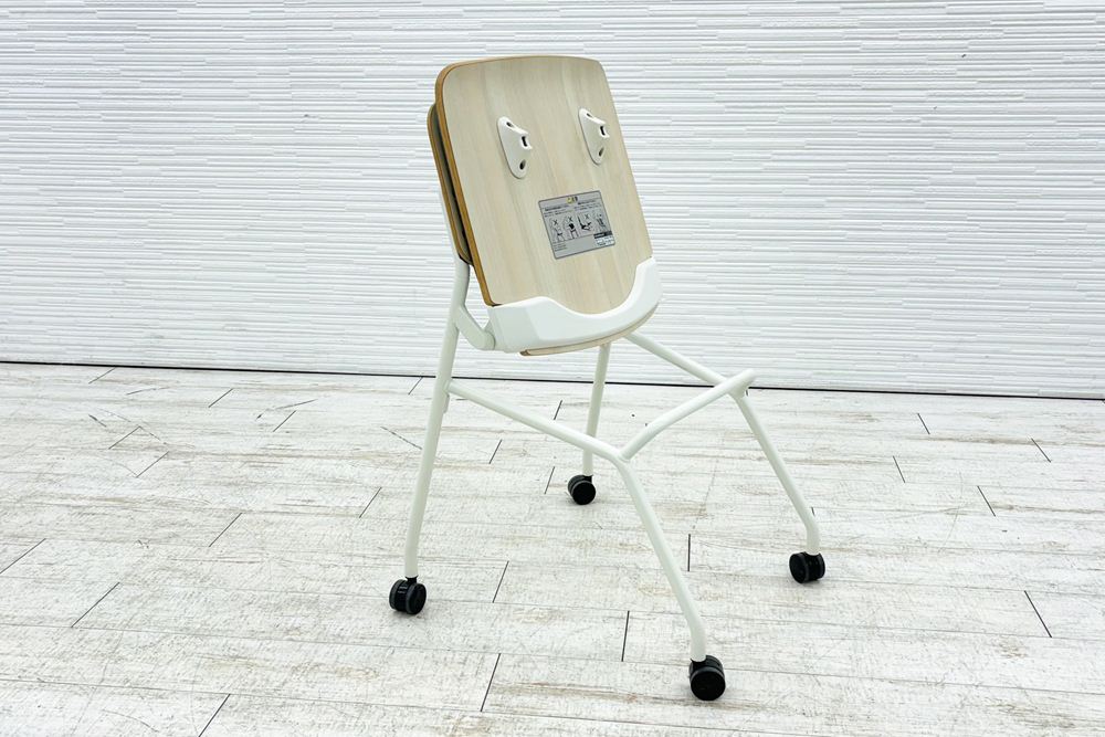 オカムラ ライブス ネスティングチェア 中古 Lives Nesting Chair ミーティングチェア 会議椅子 中古オフィス家具 ダークグリーンの画像