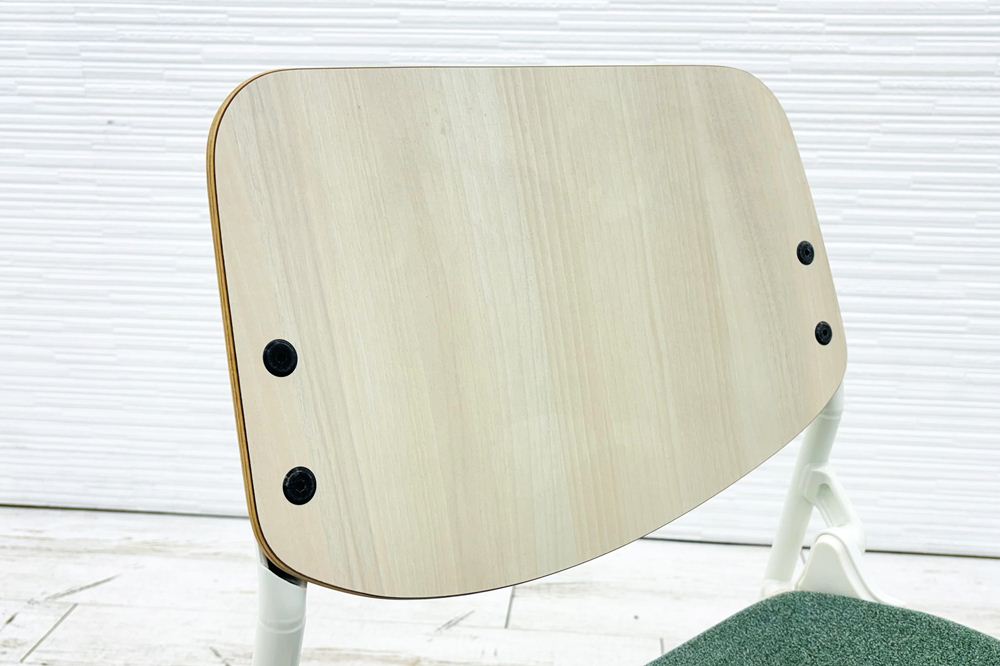 オカムラ ライブス ネスティングチェア 中古 Lives Nesting Chair ミーティングチェア 会議椅子 中古オフィス家具 ダークグリーンの画像