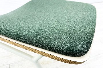 オカムラ ライブス ネスティングチェア 中古 Lives Nesting Chair ミーティングチェア 会議椅子 中古オフィス家具 ダークグリーンの画像