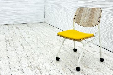 オカムラ ライブス ネスティングチェア 中古 Lives Nesting Chair ミーティングチェア 会議椅子 中古オフィス家具 イエローの画像