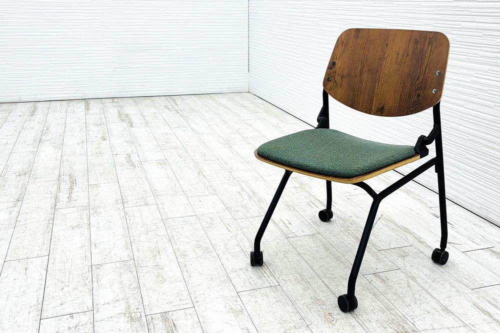 オカムラ ライブス ネスティングチェア 中古 Lives Nesting Chair ミーティングチェア 会議椅子 中古オフィス家具 ダークグリーンの画像