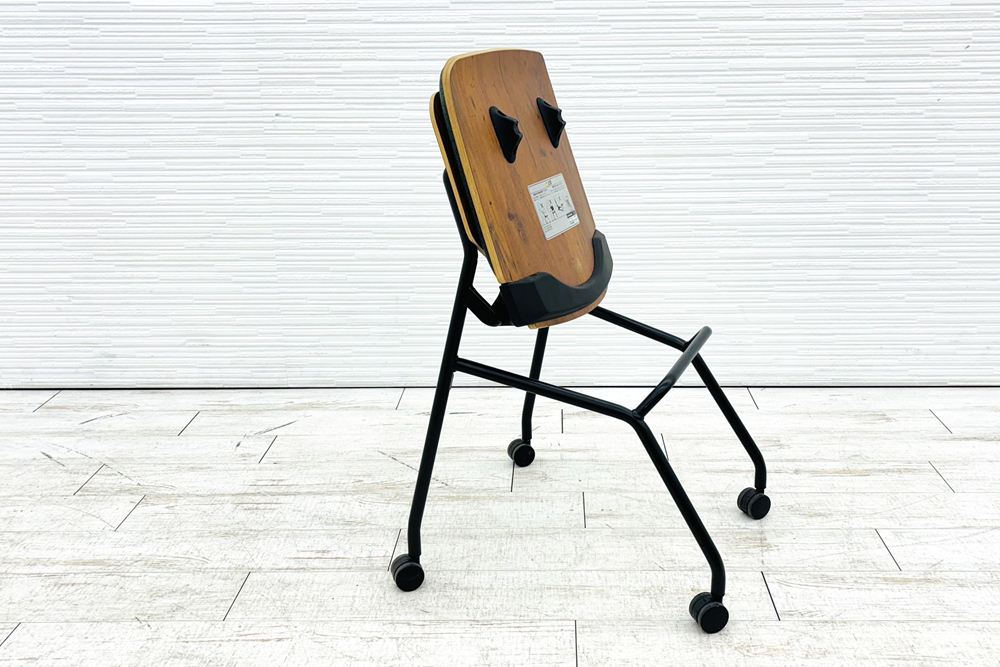 オカムラ ライブス ネスティングチェア 中古 Lives Nesting Chair ミーティングチェア 会議椅子 中古オフィス家具 ダークグリーンの画像
