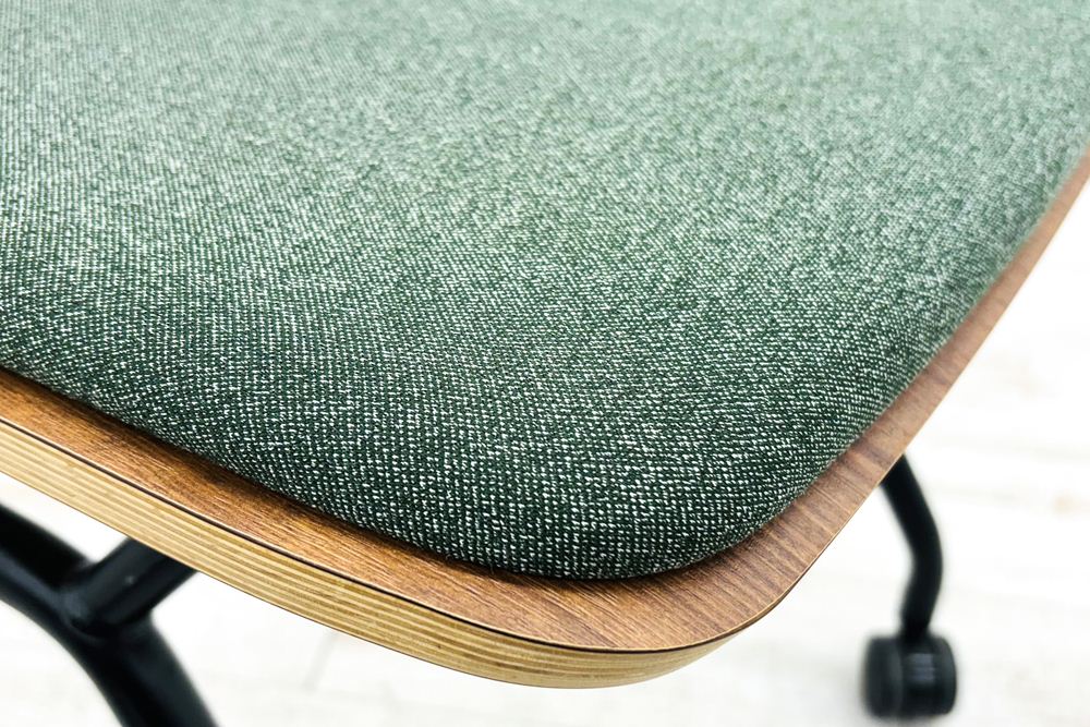 オカムラ ライブス ネスティングチェア 中古 Lives Nesting Chair ミーティングチェア 会議椅子 中古オフィス家具 ダークグリーンの画像