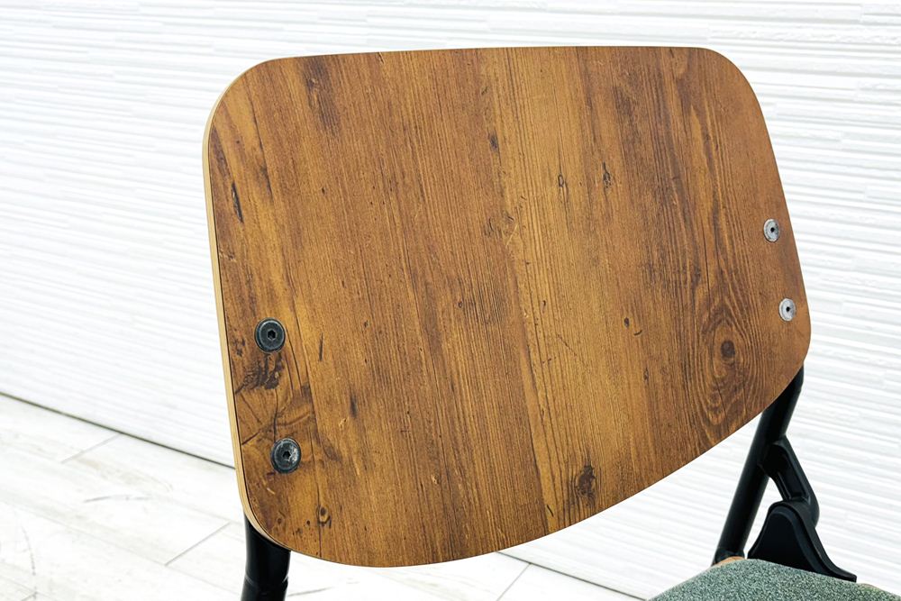 オカムラ ライブス ネスティングチェア 中古 Lives Nesting Chair ミーティングチェア 会議椅子 中古オフィス家具 ダークグリーンの画像