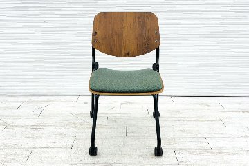 オカムラ ライブス ネスティングチェア 中古 Lives Nesting Chair ミーティングチェア 会議椅子 中古オフィス家具 ダークグリーンの画像