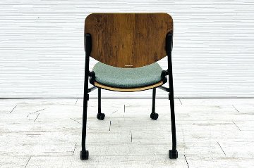 オカムラ ライブス ネスティングチェア 中古 Lives Nesting Chair ミーティングチェア 会議椅子 中古オフィス家具 ダークグリーンの画像