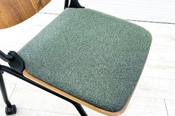 オカムラ ライブス ネスティングチェア 中古 Lives Nesting Chair ミーティングチェア 会議椅子 中古オフィス家具 ダークグリーンの画像