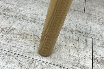デフォルム プライバシーチェア 中古 ラウンジチェア Pod PET Felt Privacy Chair 中古オフィス家具 フレーム/グレー クッション/カーキの画像