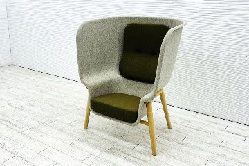 デフォルム プライバシーチェア 中古 ラウンジチェア Pod PET Felt Privacy Chair 中古オフィス家具 フレーム/グレー クッション/カーキの画像